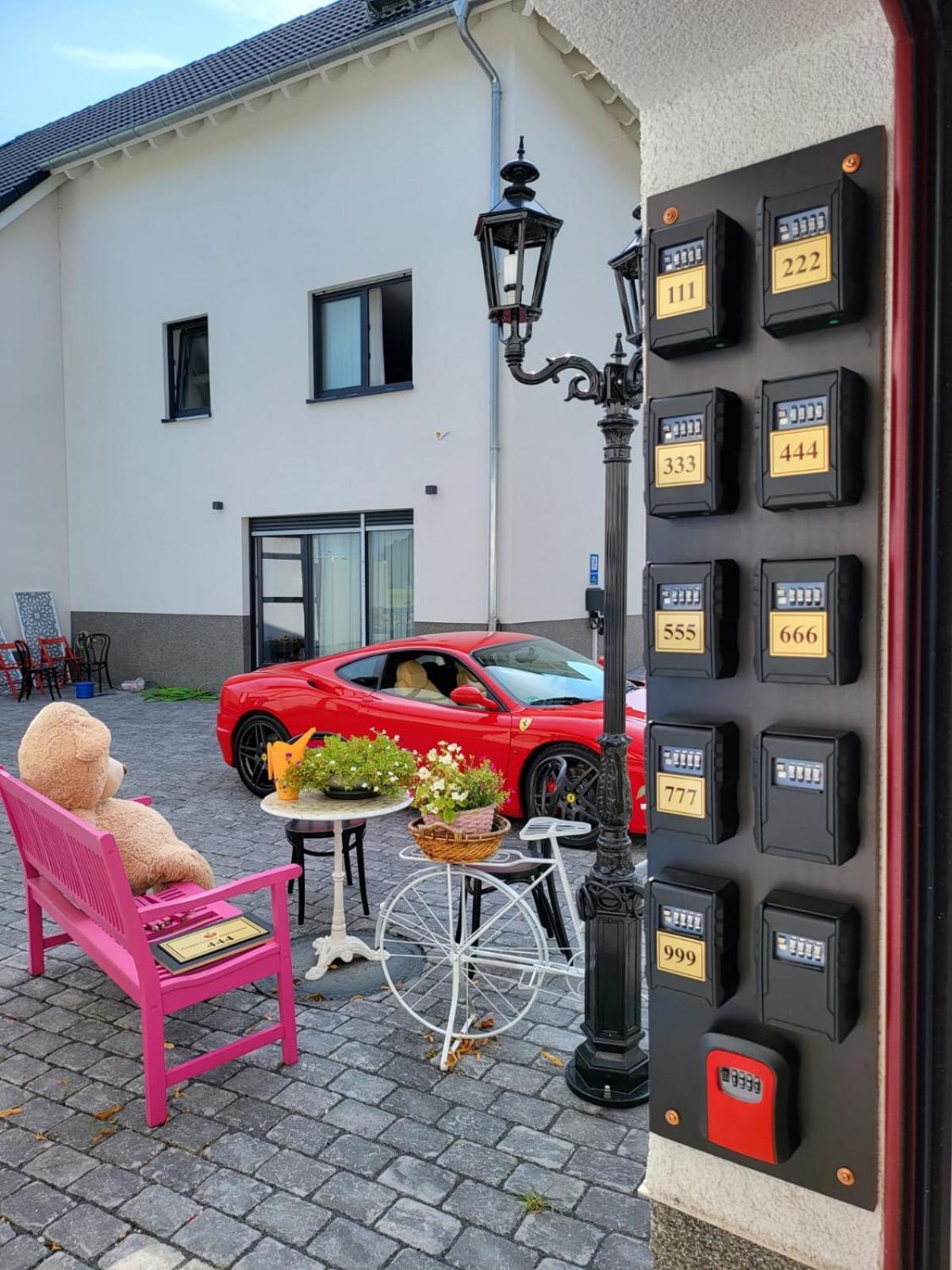Ny-Golden Apartments-Dortmund Airport Esterno foto